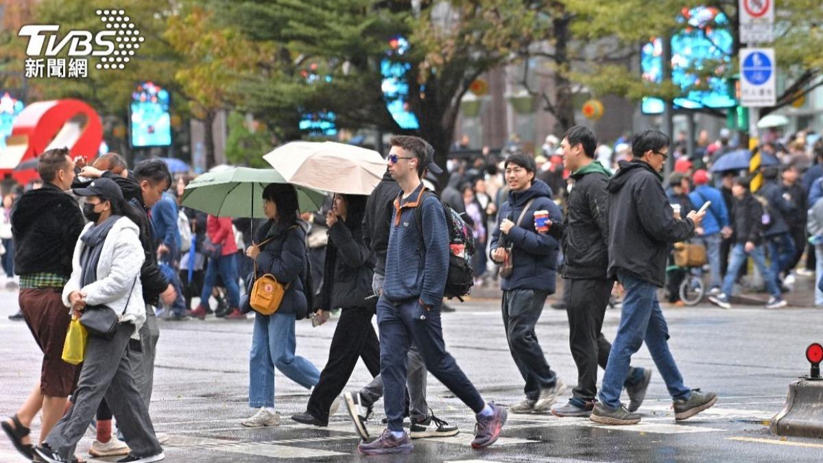 明天天氣/寒流殺到「跌破10度」!北台雨勢擴大 最凍時間曝