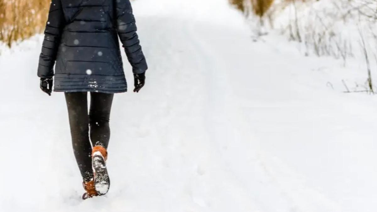 雪地漫步有益身心?新研究曝:走40分鐘就能提升自信