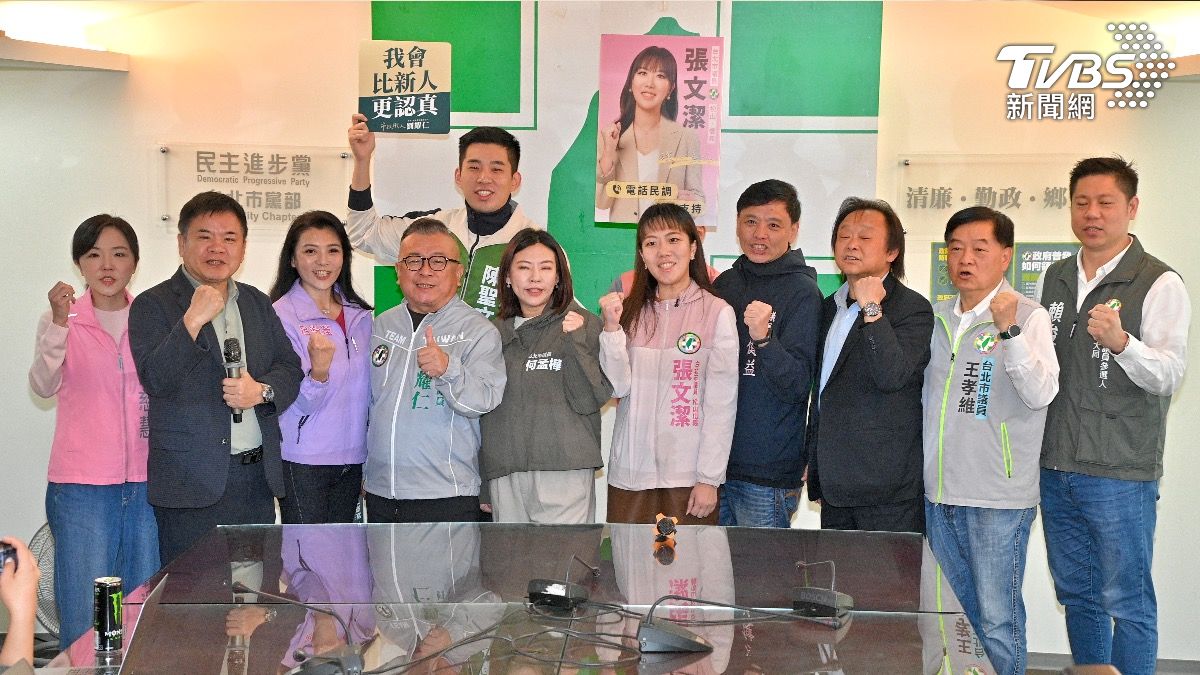 2度陪議員登記初選!王世堅被問「想當北市母雞嗎」