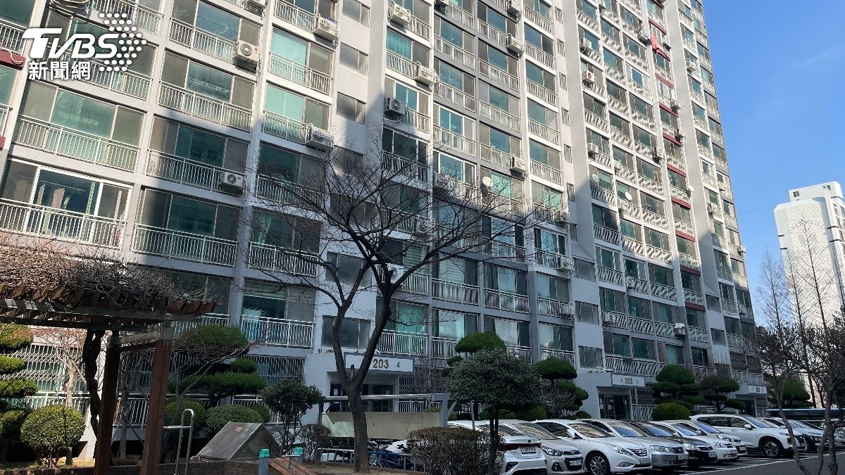 韓國江原道一處公寓發生一起少年持刀砍人事件,造成3人受傷。(示意圖,與本事件無關/shutterstock達志影像)