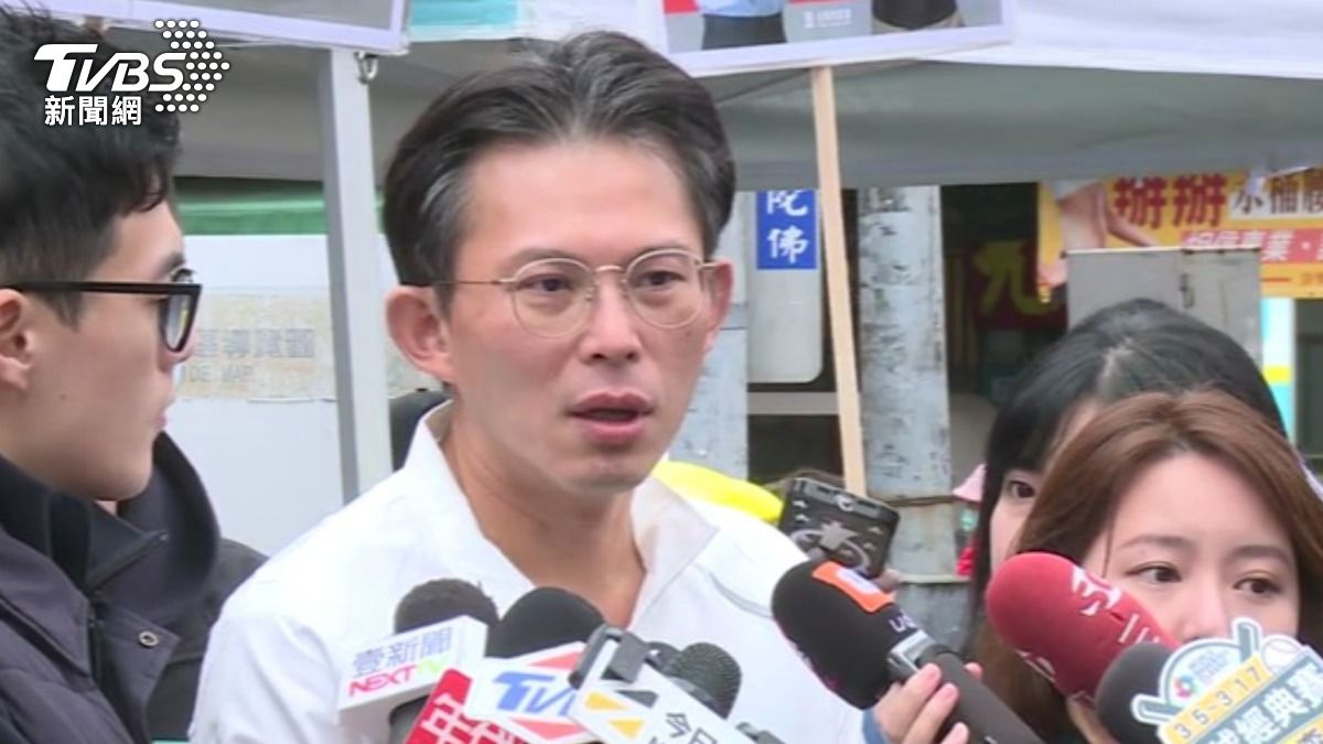 黃國昌回擊綠營批評「加蔥」,反嗆對手離新北市民太遙遠。(圖/TVBS)