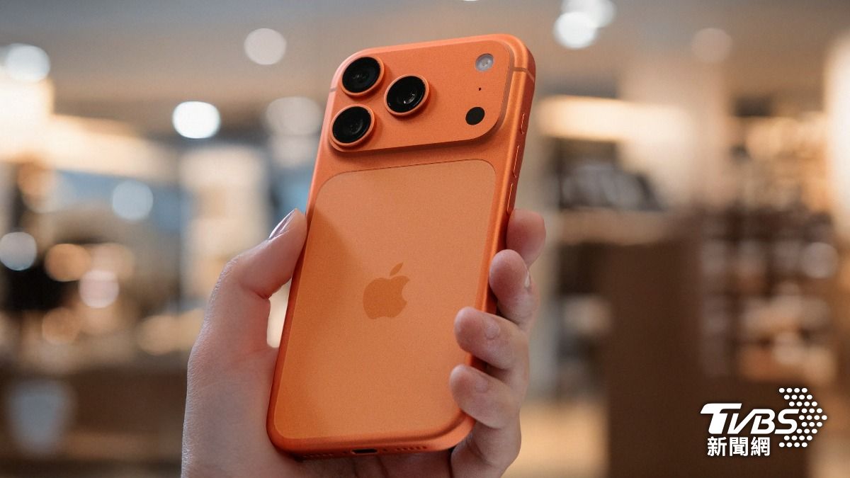 iPhone 17 Pro Max在35款手機中,續航表現最佳。(示意圖/shutterstock達志影像)
