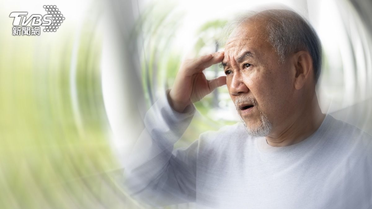 68歲翁愛吃加工食品!突「頭暈、喘氣」竟腸癌三期 醫籲定期篩檢