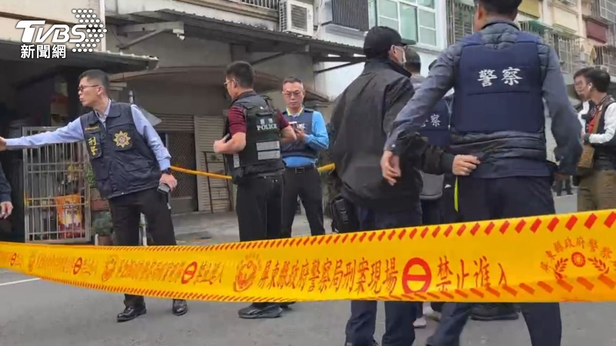 毒梟拒捕持「手榴彈」威嚇遭壓制,現場拉起封鎖線。(圖/TVBS)