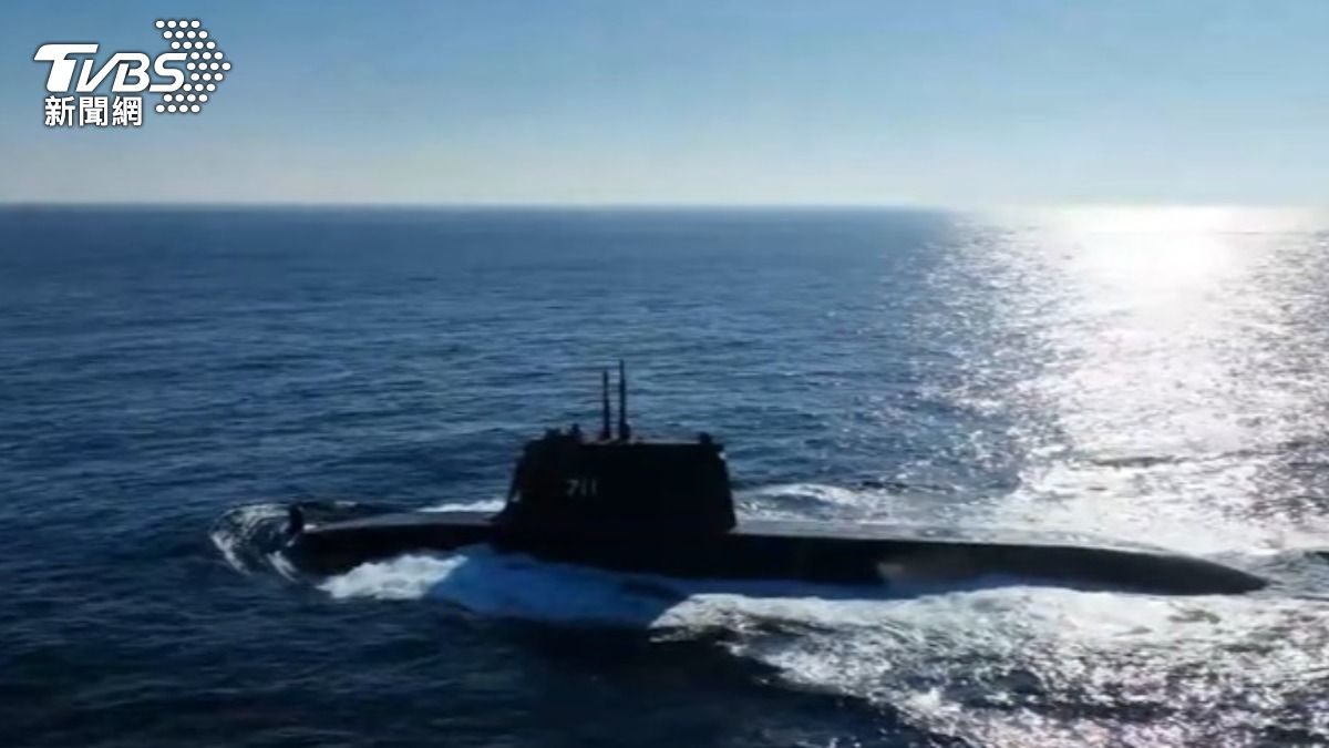 首艘國造潛艦「海鯤號」（舷號711）有望在今年下半年交艦。（圖／TVBS）
