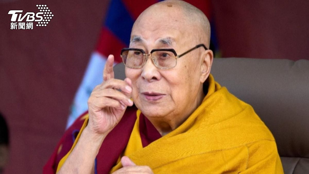 達賴喇嘛名字出現艾普斯坦電子郵件169次，辦公室發聲明澄清。（圖／達志影像美聯社）