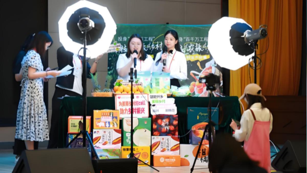 不是不工作，是沒得選：中國「靈活就業」正在成為退路。（圖／百度）