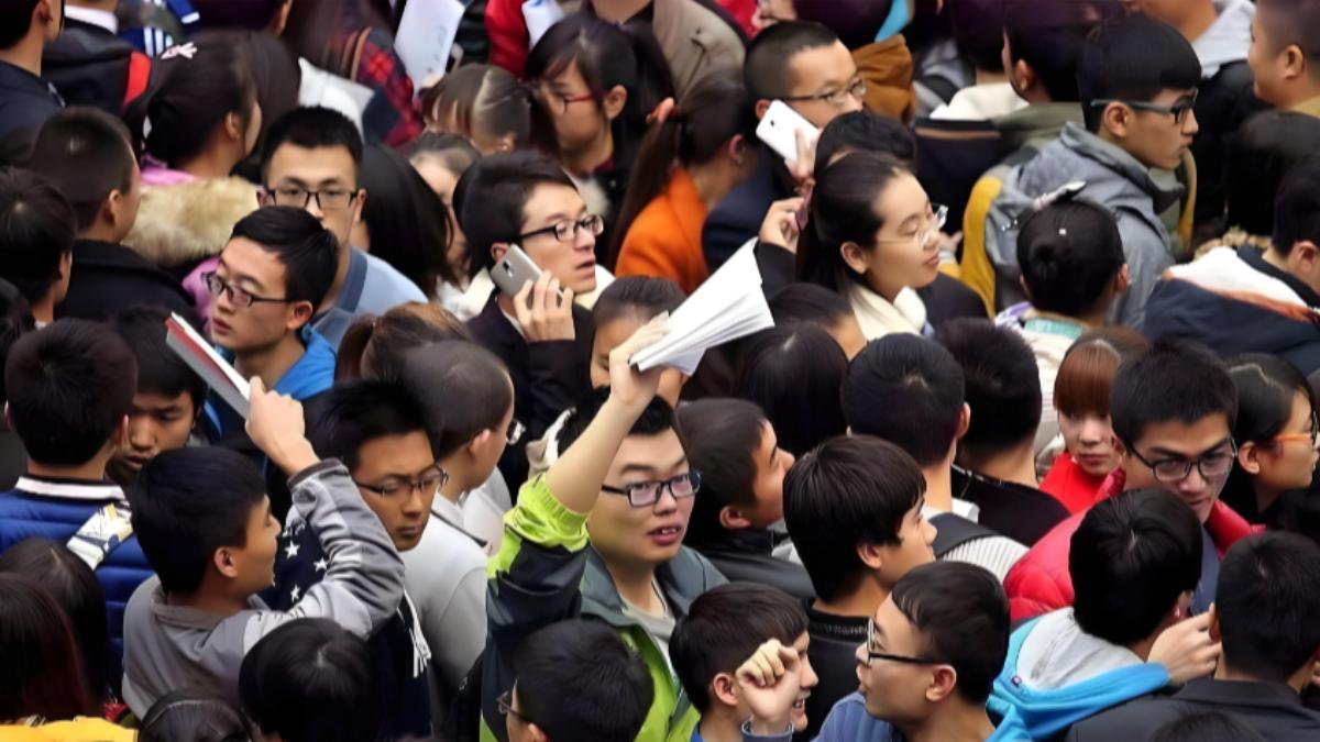 不是不工作，是沒得選：中國「靈活就業」正在成為退路。（圖／百度）
