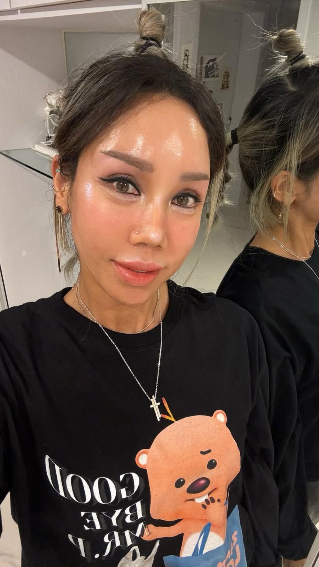 姜元來妻子金松發文放閃,透露老公在免稅店問她要不要帶東西回去。(圖/翻攝自IG)
