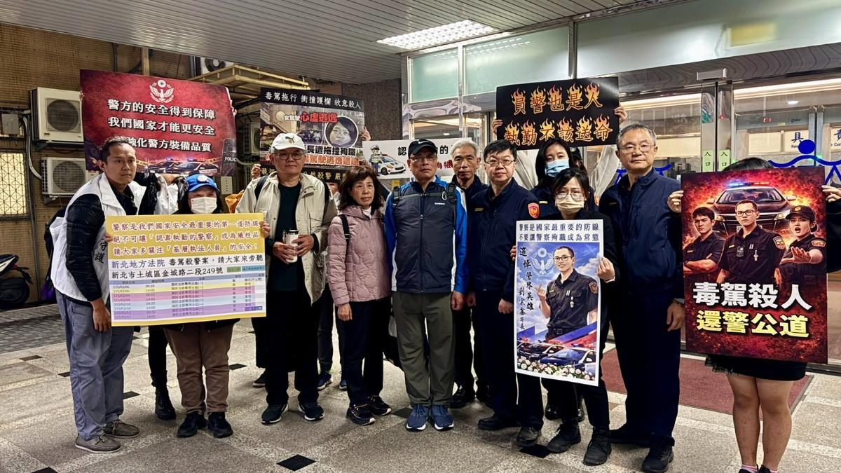 警界高層陪赴法院,力挺殉職所長,家屬盼求公平判決。(圖/TVBS)