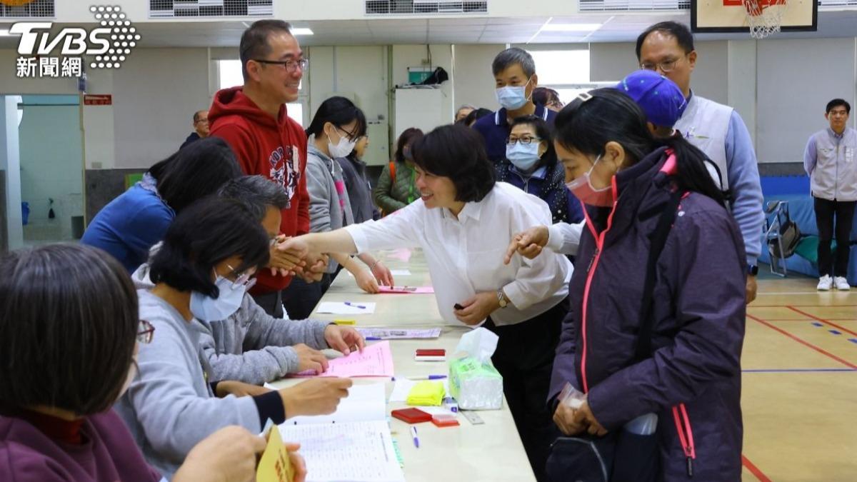 嘉義普發每位市民6,000元現金 。(圖/TVBS)