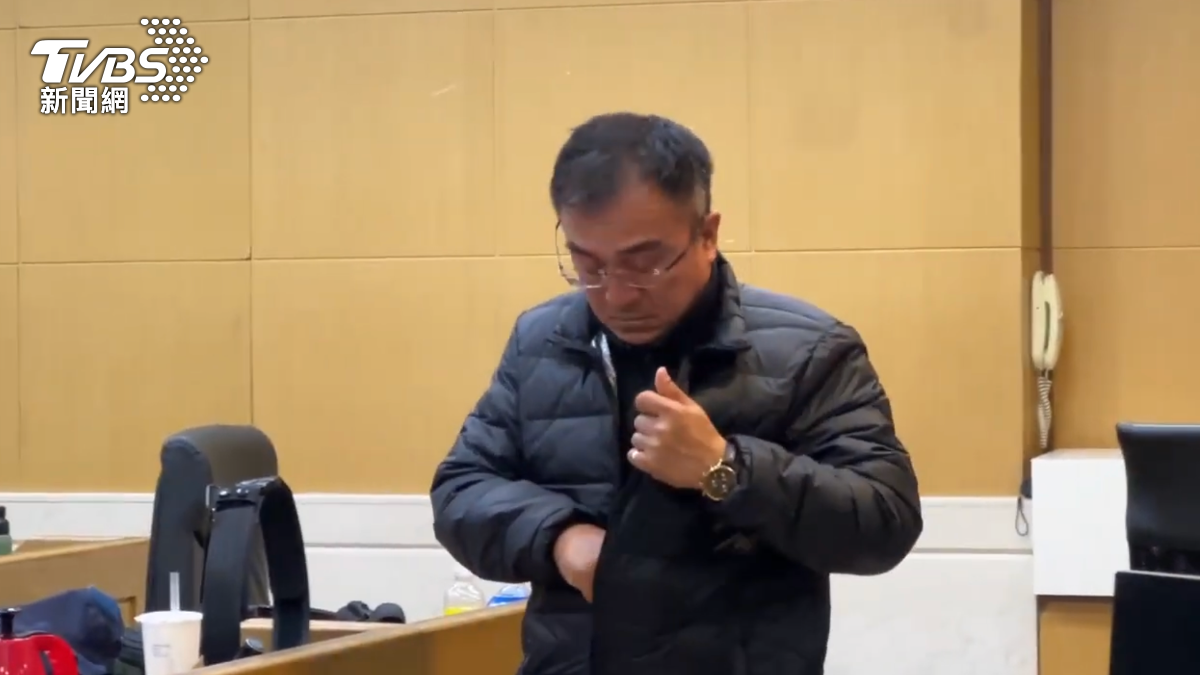 台灣原住民多族群文化交流協會執行長周陳文彬30萬交保、限境海。(圖/TVBS)