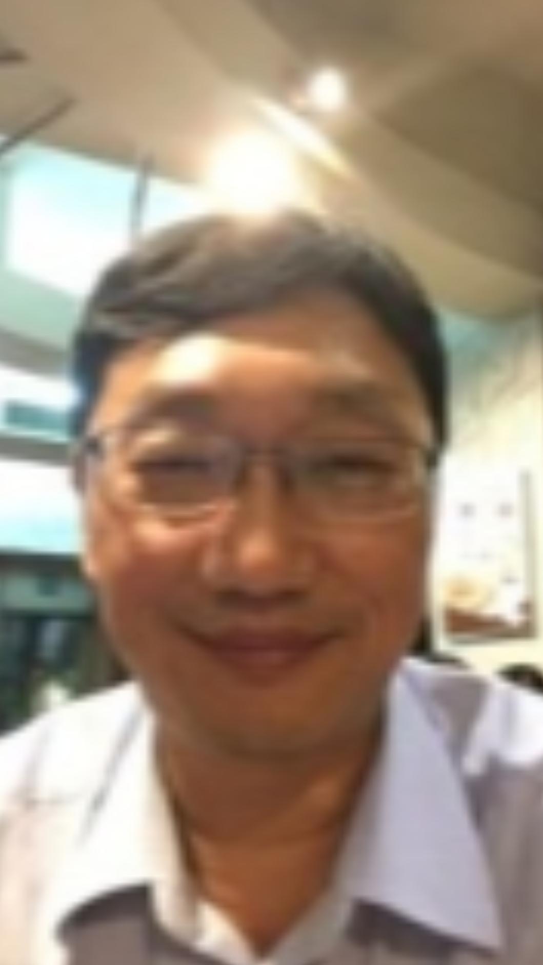 張振平在校方官網中的職位為研究員/副教授。(圖/翻攝自長榮大學官網)