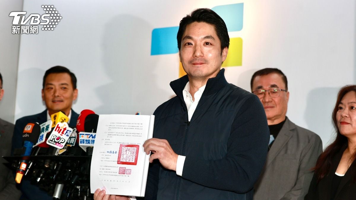 上萬份工作機會!蔣萬安秀輝達簽約書 最快6月動工力邀黃仁勳來