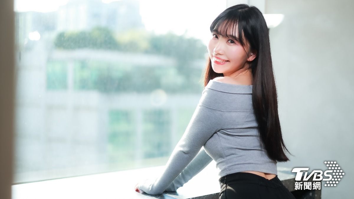 麻由行程滿檔,自招是工作狂。(圖/趙世平攝)