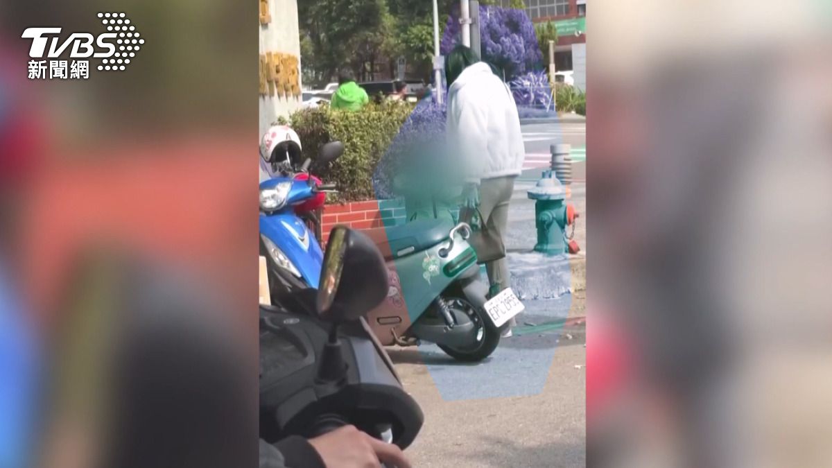 一中商圈女童遭賞巴掌 網揪「慣性施暴」。(圖/TVBS)