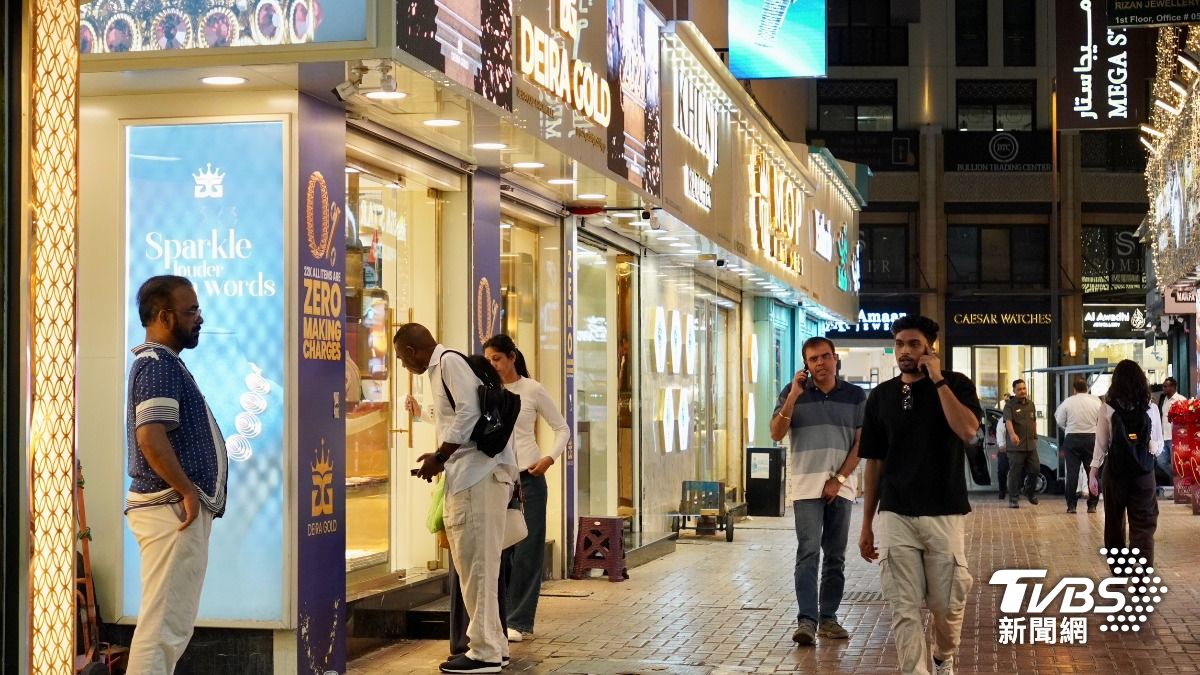 杜拜黃金市場分新舊區,通常舊市場人潮較多。(圖/區國強攝)