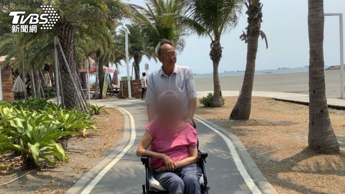 有片/「何爺爺跳跳屋」夫妻4年未見! 何爺爺控:小兒子帶走妻