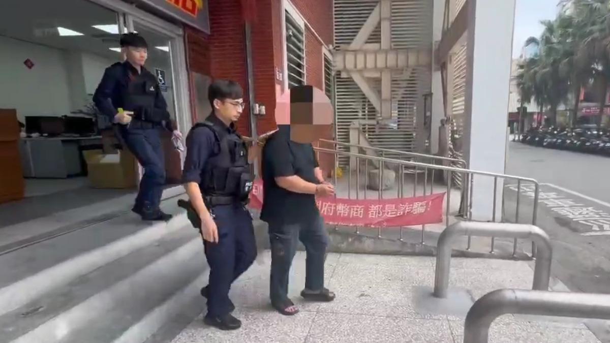 張嫌以為單純的交通違規，沒想到這塊「消失的牌照」反而成了他持毒被捕的引信。（圖／花蓮分局提供）