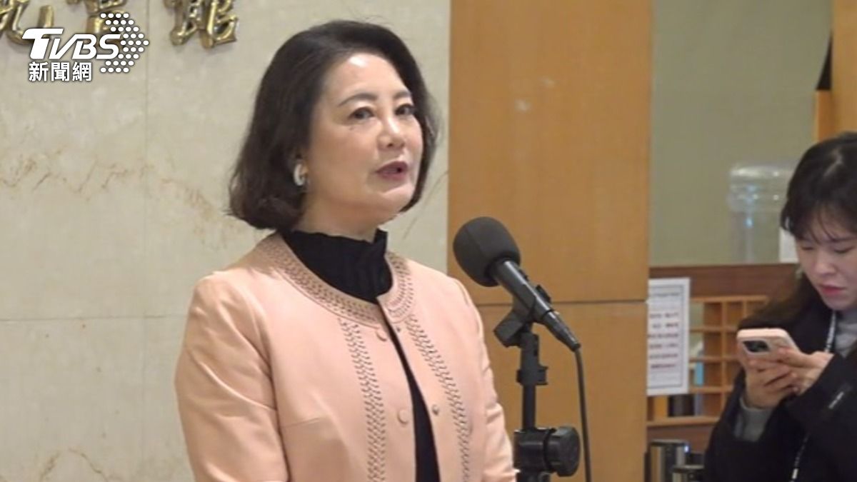 民眾黨團願併案審查軍購,吳思瑤酸沒黃國昌後,黨團踏出好的一步。(圖/TVBS)