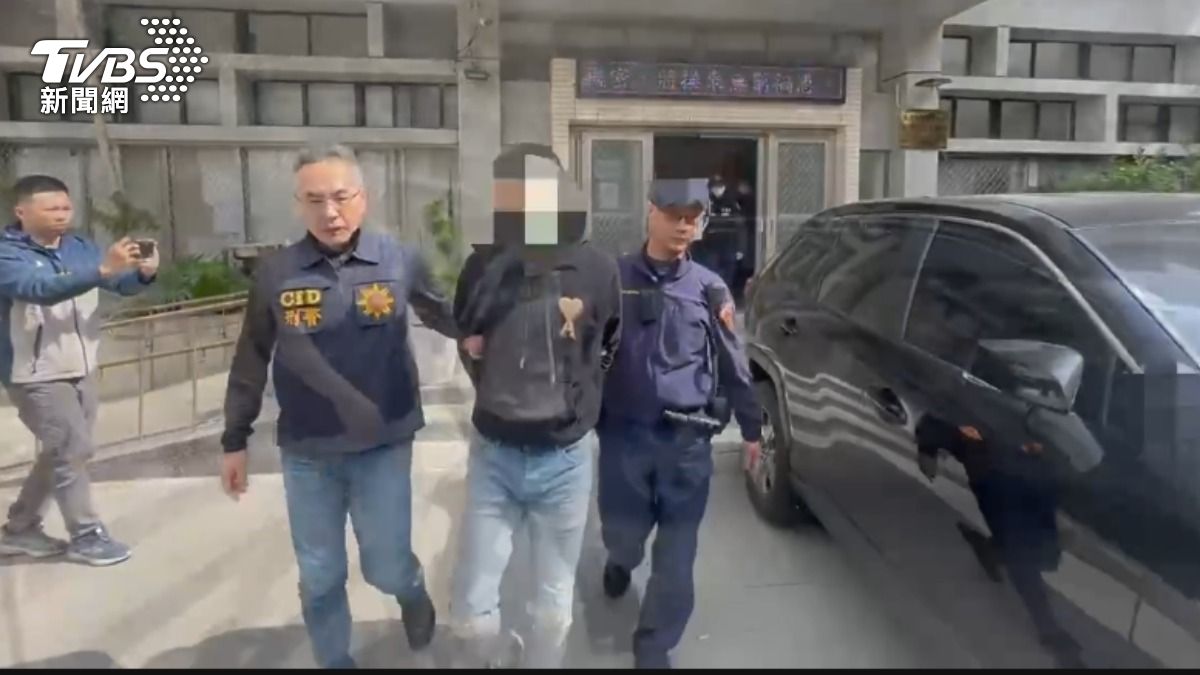 涉案10名犯嫌遭逮捕。（圖／TVBS）