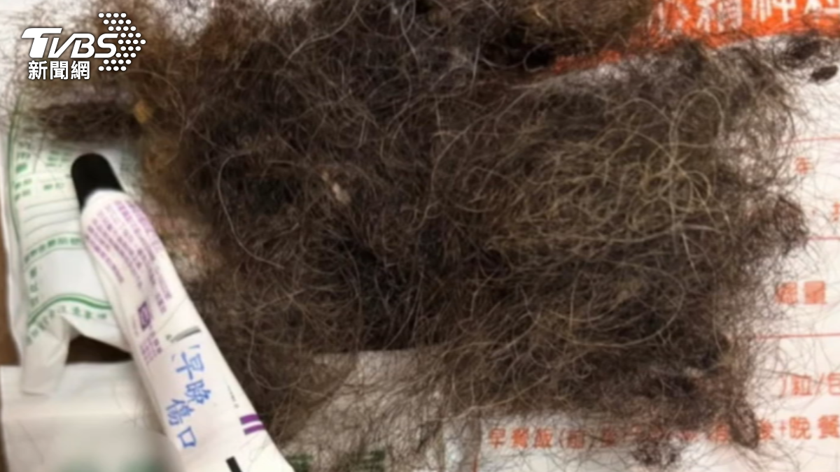 有網友發文抱怨,住在臭豆腐店旁邊,因為味道太強烈影響生活,嚴重到去看身心科。(圖/網友授權)