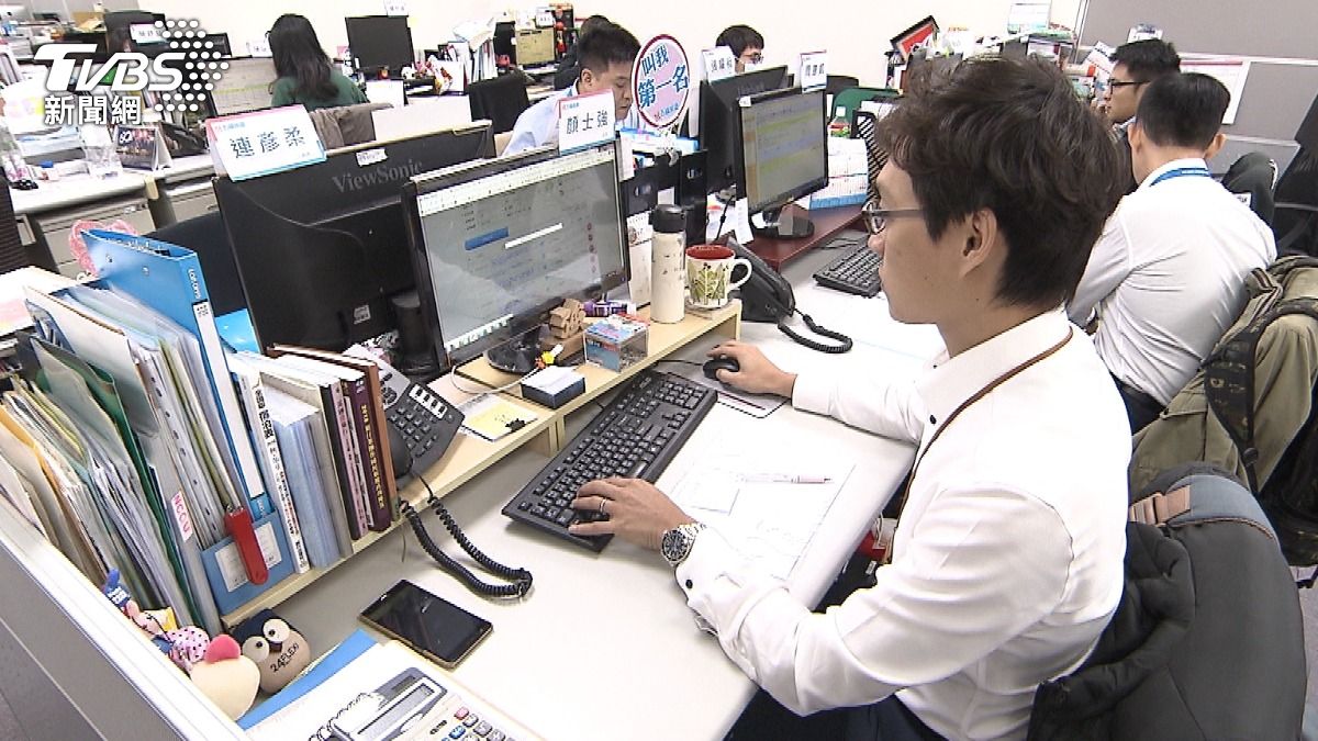 文組妹死薪水卡3萬!過來人曝「1絕招」:月收暴衝破10萬