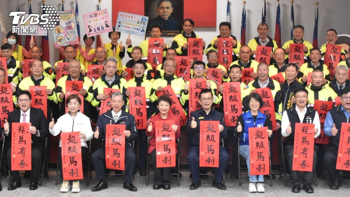 針對台中市觀光景點、年貨大街、國道公路匝道等易壅塞路段,豐原分局也規劃完善交通疏導措施。(圖/TVBS)