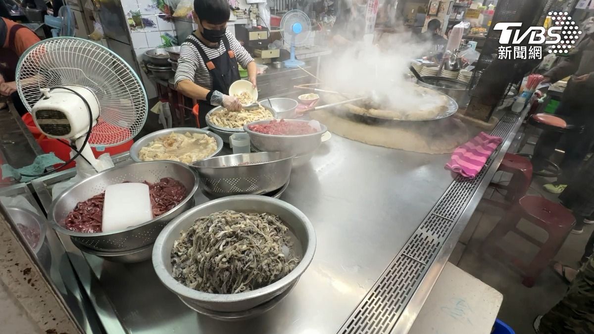 牛雜湯業者指出，若養殖台灣牛的業者減少，進貨成本一定會增加。（圖／TVBS）