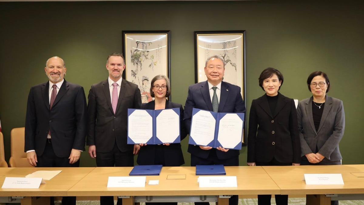台美昨天簽署對等貿易協定。　（圖／翻攝自行政院官網）
