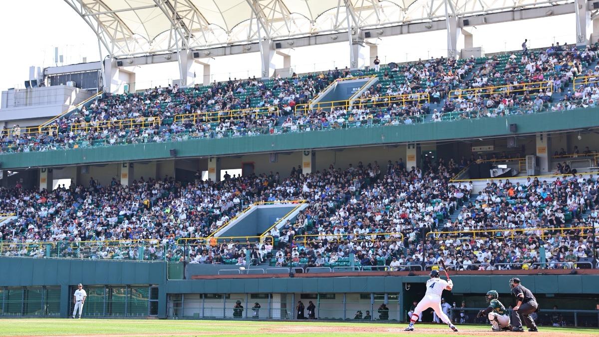WBC經典賽中華隊在高雄澄清湖棒球場，進行首場對外熱身賽交手台鋼雄鷹，終場中華隊以3比2獲勝（圖／中華職棒大聯盟提供）