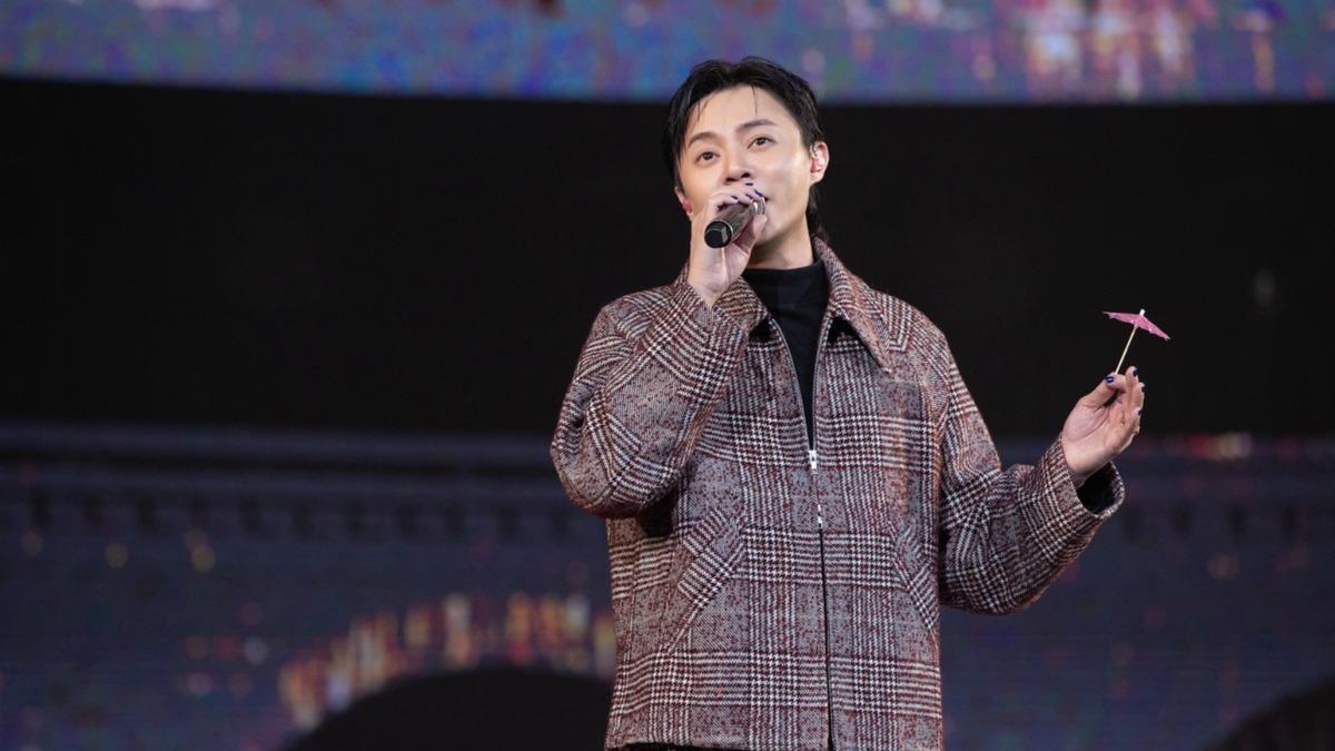 許富凱新年拋喜訊!單曲串流平台「霸榜第一」 預告將開個人演唱會