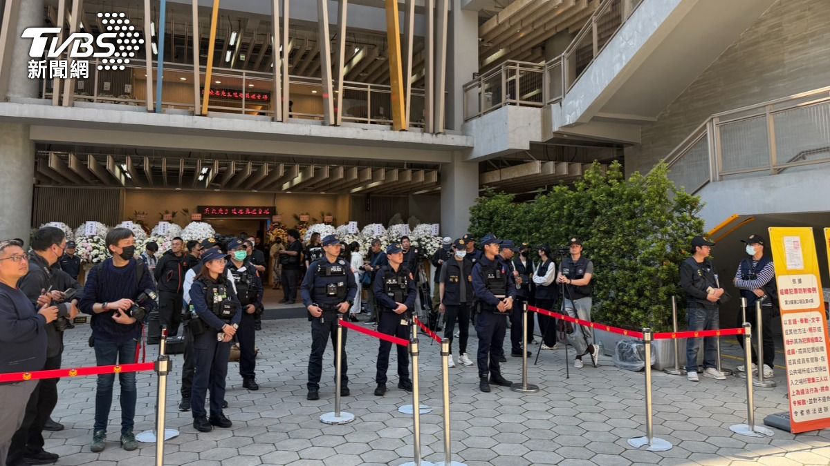 竹聯幫大老吳敦病逝家祭今舉行　「40警戒備」嚴防黑幫鬧事