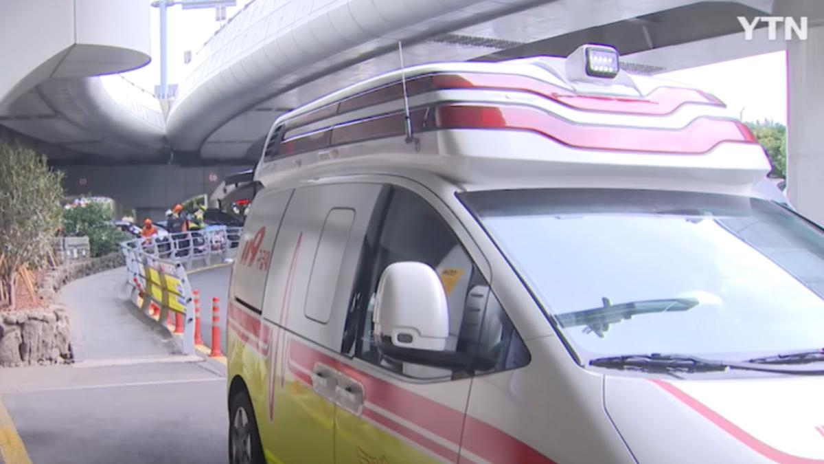 一名中國女子在韓國濟州國際機場前一處高架橋墜落身亡。 (圖/翻攝自Youtube@YTN)