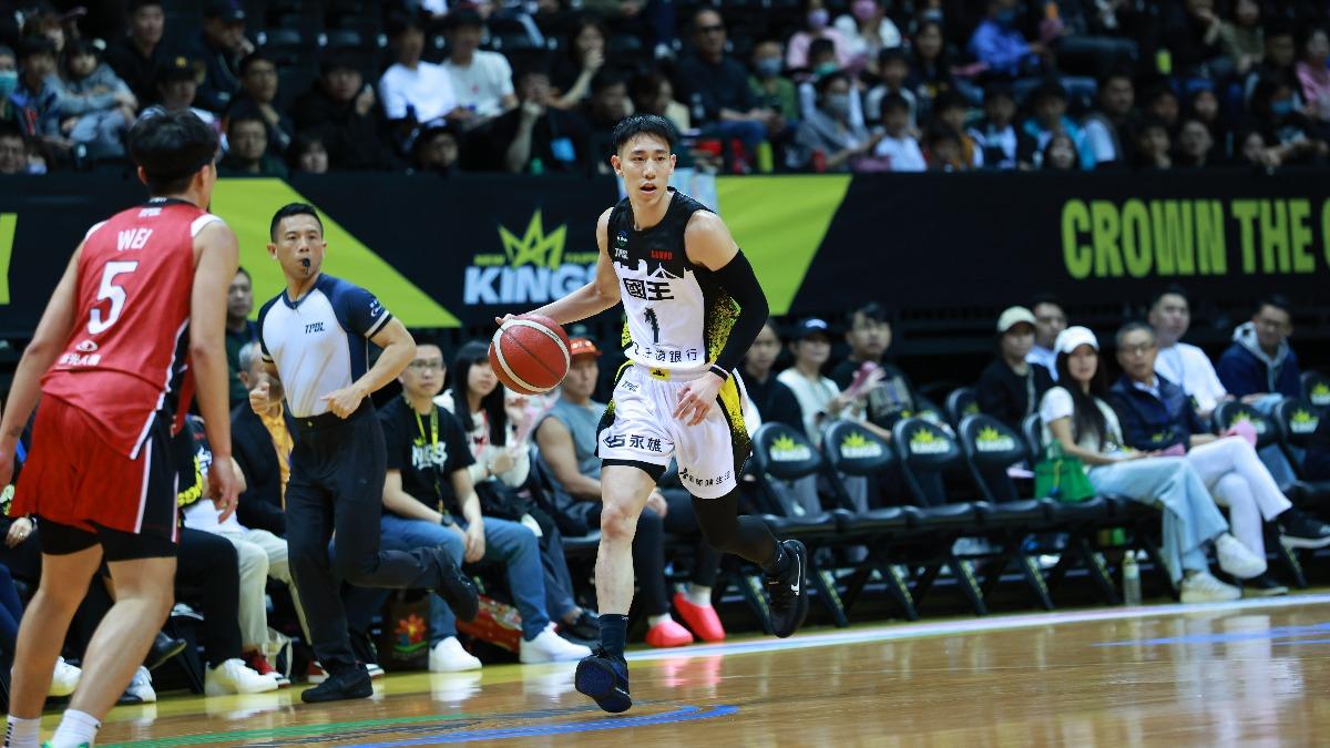 封關戰新北國王逆轉勝,取得連續五場勝利。(圖/新北國王提供)