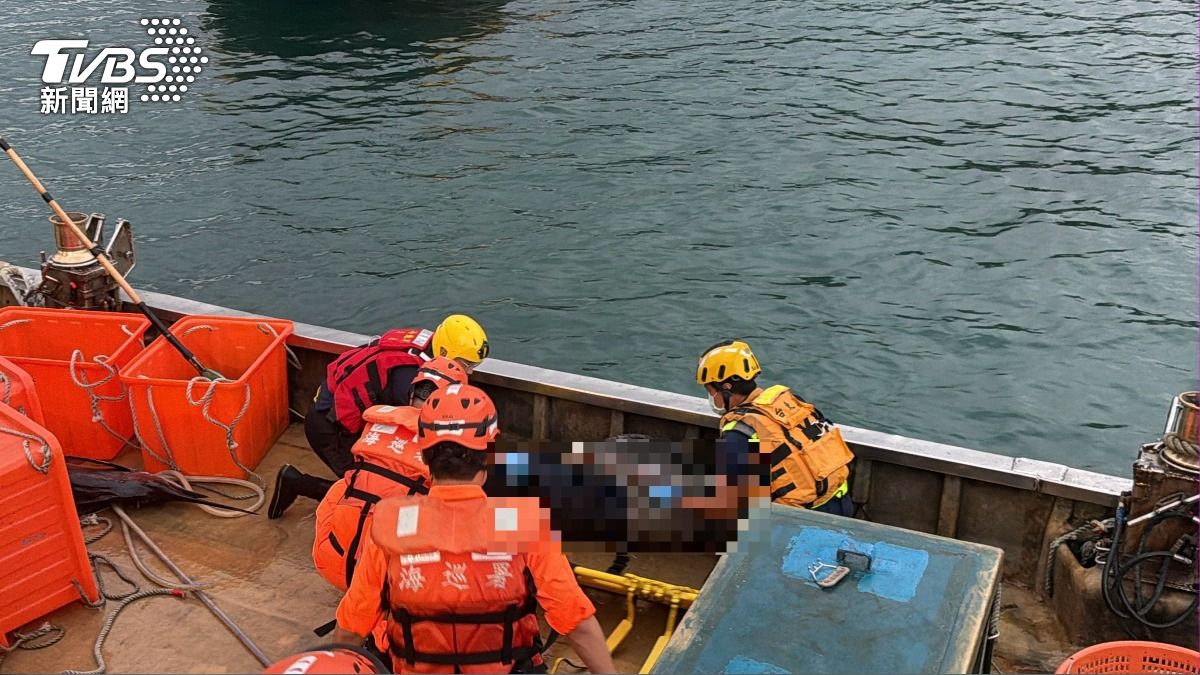 快訊/小年夜悲劇!台東三仙台7旬翁載浮載沉 救起已明顯死亡