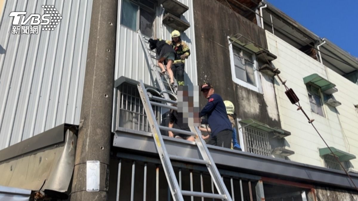 台南市玉井區三埔里1戶民宅,傳出爆裂聲。(圖/TVBS)