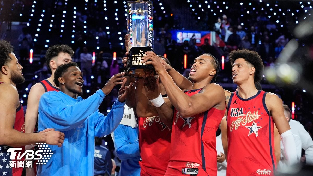 NBA明星賽歐巴馬也來看！「可愛」飆31分後斷電、AE獲MVP　