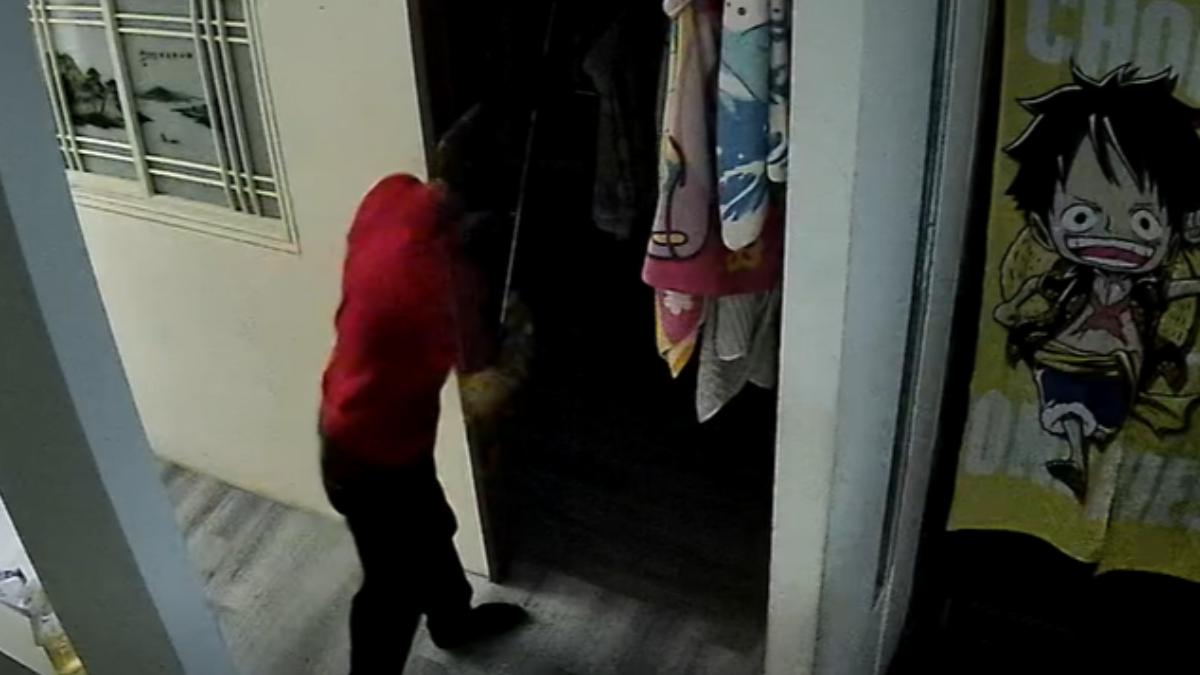鄰居遭竊近3萬，屋主調監視器自家也被闖。（圖／張苡萱FB）