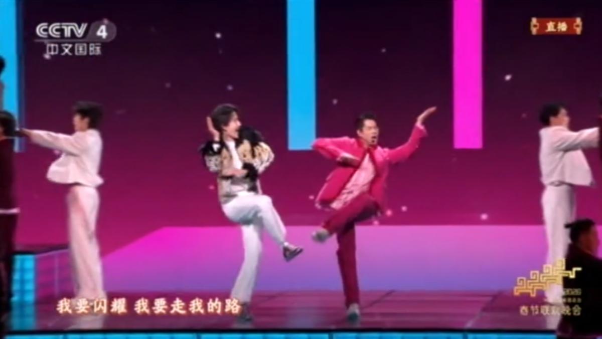 郭富城與王一博兩代舞王同台尬舞,嗨翻春晚舞台。(圖/CCTV)