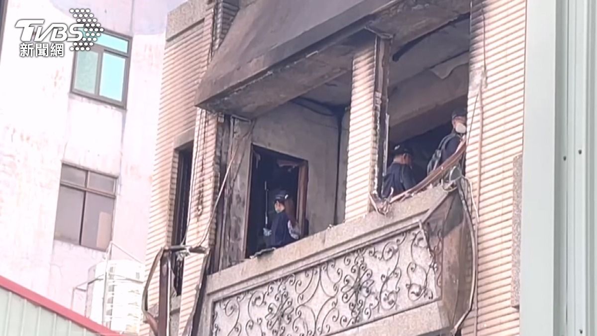 吵離婚引爆?男潑汽油點火亡,越籍妻「全身90%燒傷」 。(圖/TVBS)