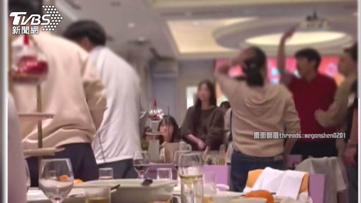 除夕圍爐驚變調!台中七期酒店醉男「搶手機摔盤」鄰桌客遭擊中。(圖/民眾提供)