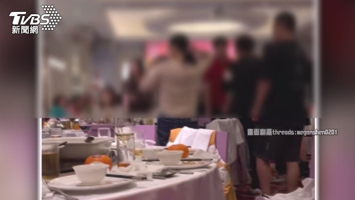 親朋好友見狀趕緊上前勸架,試圖平息這場突如其來的衝突。(圖/民眾提供)