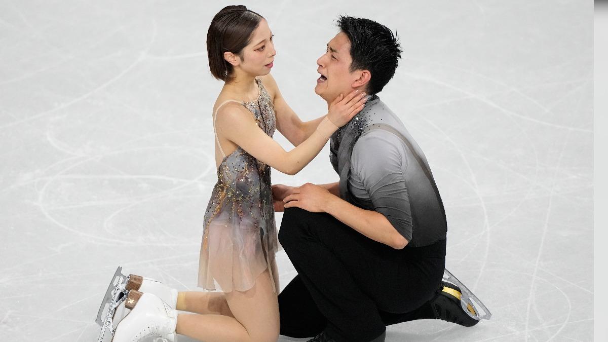 淚水交織逆轉勝!短曲失誤場上痛哭 日本花滑雙人奪金