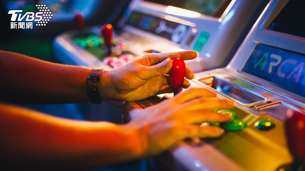 美國男子收集大型遊戲街機並開設租賃店 (圖/Shutterstock達志影像)