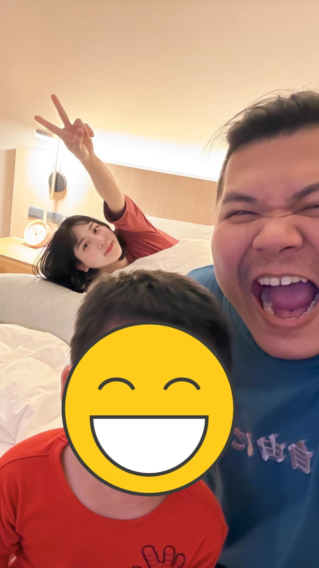 鐵牛一家人在月子中心度過。(圖/翻攝自鐵牛臉書)