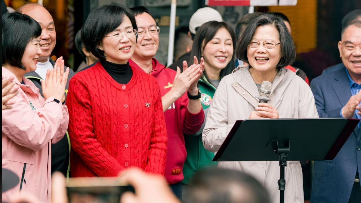前總統蔡英文大年初一現身新北,全力拉抬蘇巧慧市長選情。(圖/蔡英文臉書)