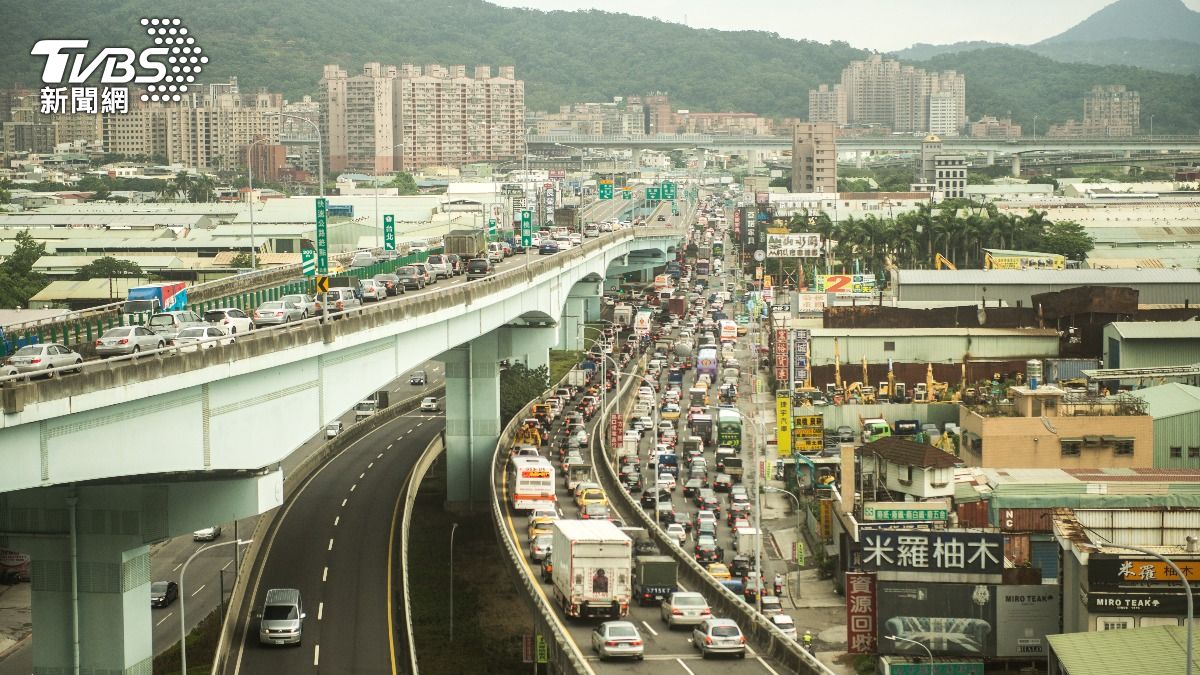 初二回娘家恐塞爆!車流「平日1.4倍」 18地雷路段一次看