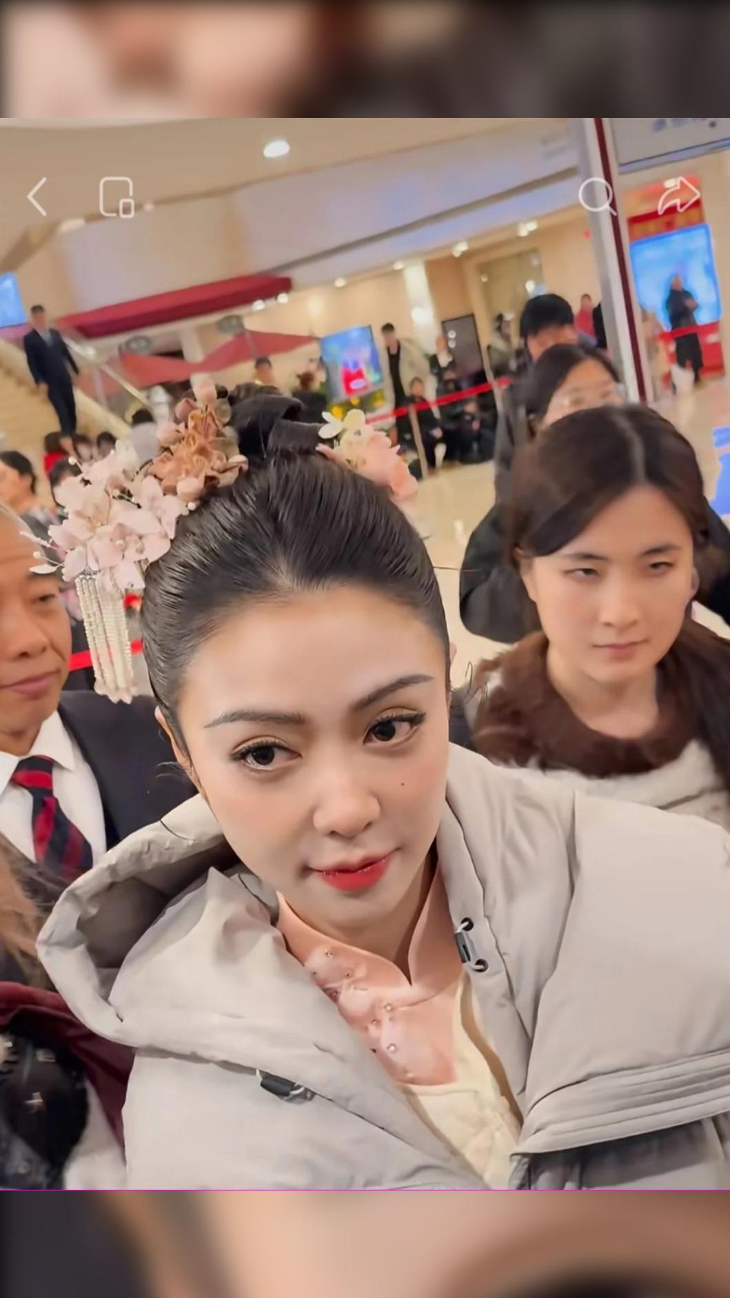 薛凱琪春晚彩排畫面瘋傳。(圖/翻攝自小紅書)