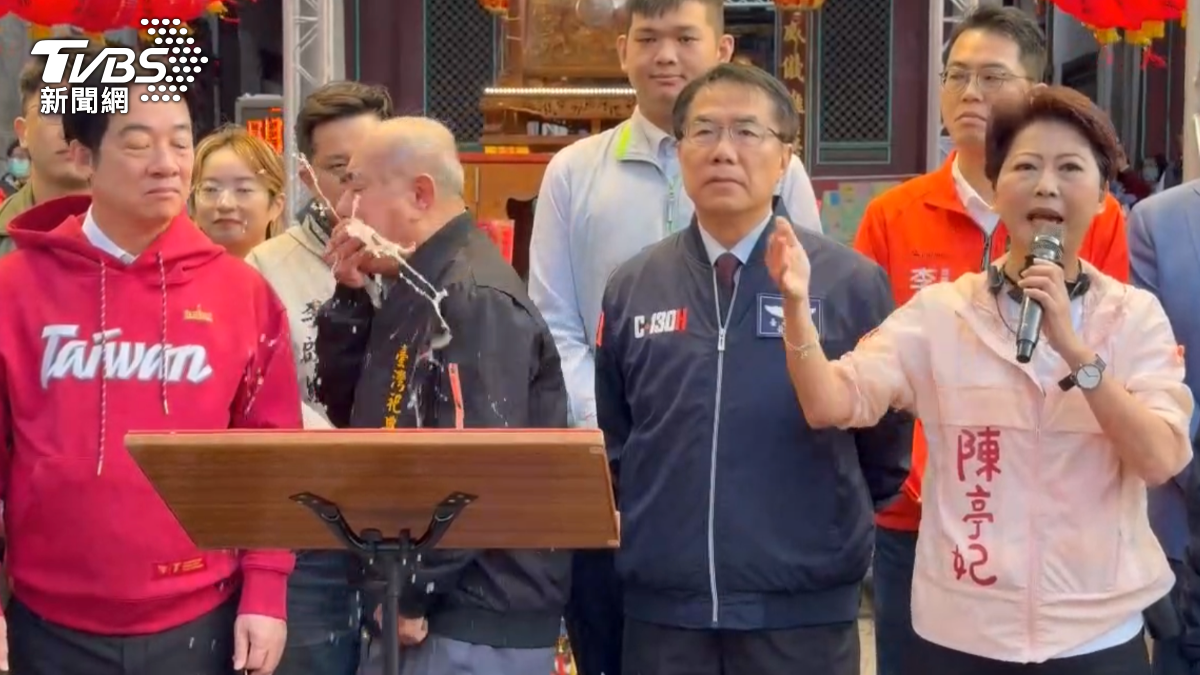 主委臉色蒼白狂吐。(圖/TVBS)